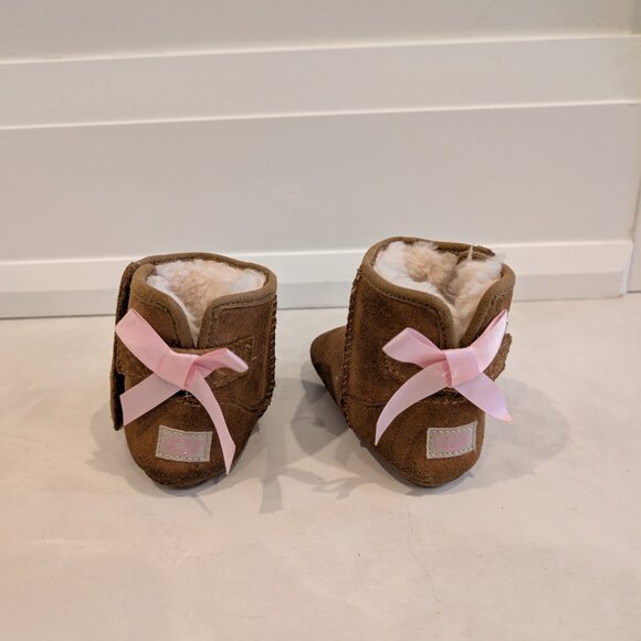 UGG Baby Jesse Bow II Size 4/5 - Picture 4 of 13